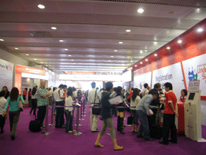 10月12日開幕當天買家登記情形|2007秋季香港流行服飾交易會